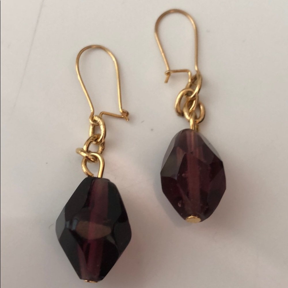 FACETED PURPLE CRYSTAL W/GOLD TONE CHAIN - Picture 4 of 12